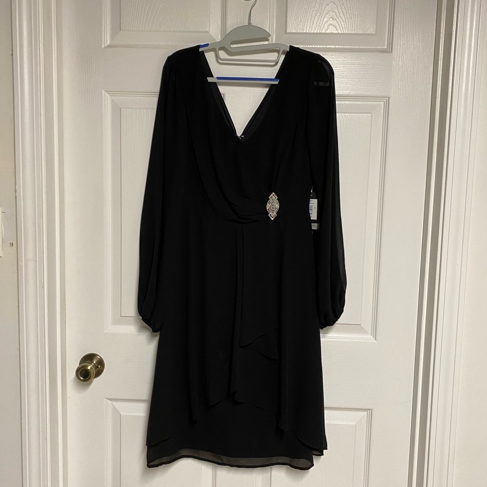 MARINA Black Long Sleeve V-Neck Dress with Decorative Brooch